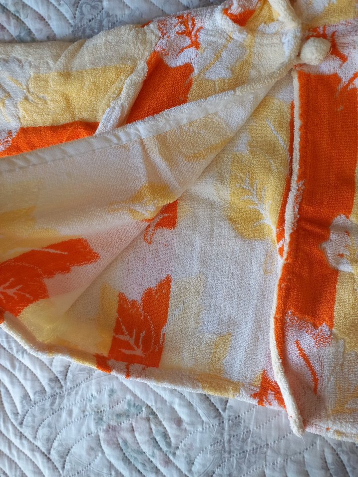 Çocuklar için Turuncu Batik Desenli Bornoz - Görsel 3