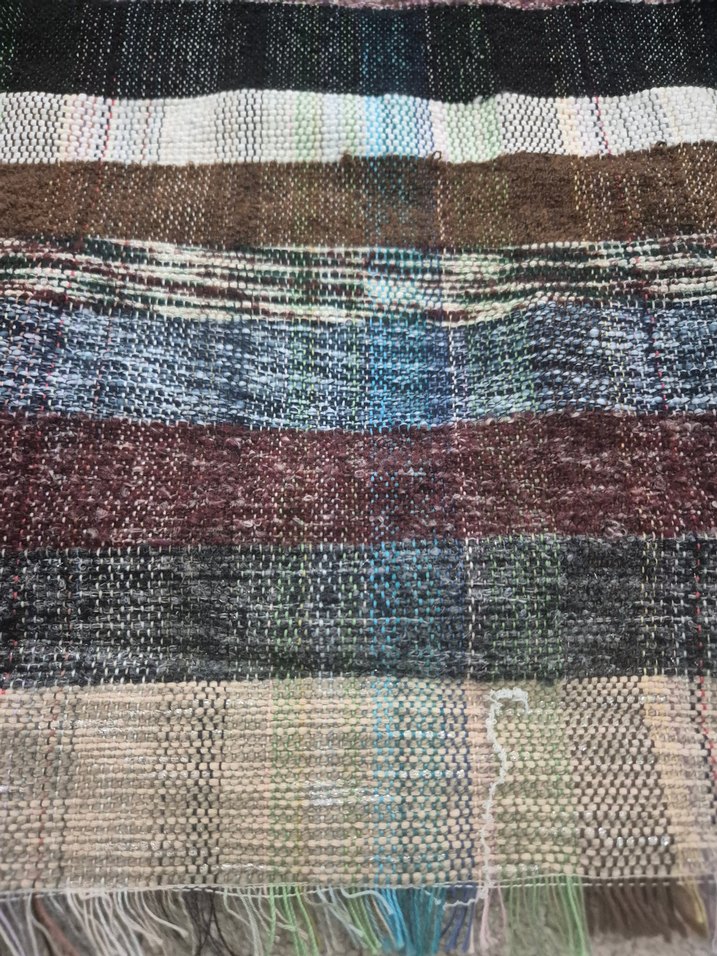 tamami elde dokuma kilim halı - Görsel 3