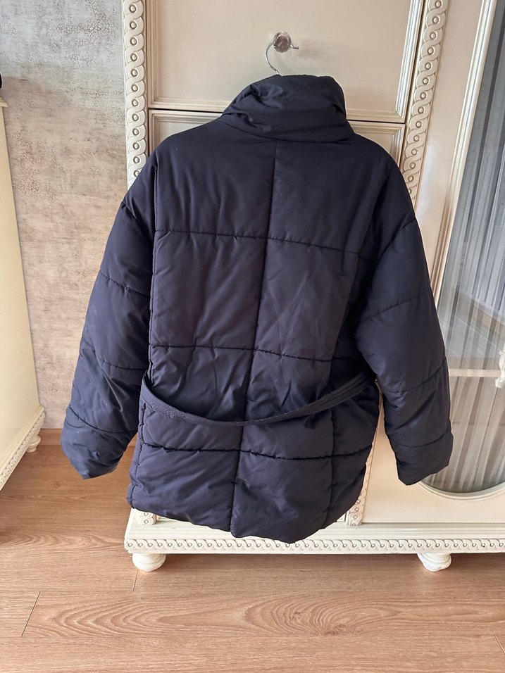 Kemerli Siyah Midi Kadın Kış Montu - Görsel 4