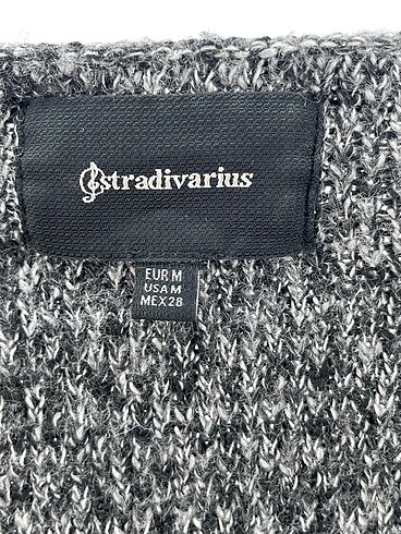 m Beden gri Renk Stradivarius Hırka %70 İndirimli.