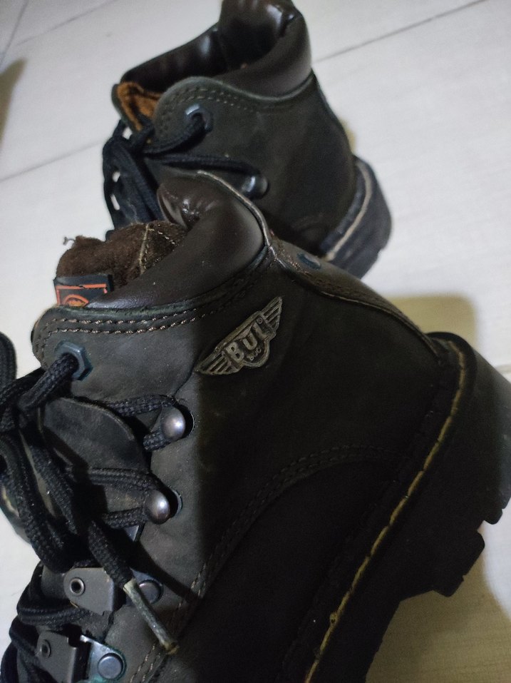 Siyah Bağcıklı Kadın Kauçuk Bot - Görsel 5