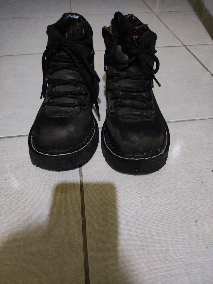 Siyah Bağcıklı Kadın Kauçuk Bot - Görsel 2