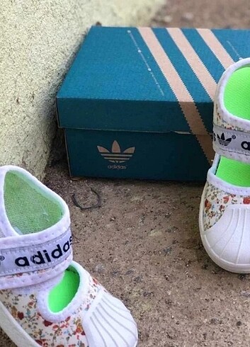 24 Beden siyah Renk Ortepedik sandalet çok rahat