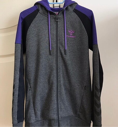 Hummel hırka