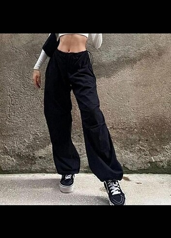 Urban Outfitters balon pantolon 