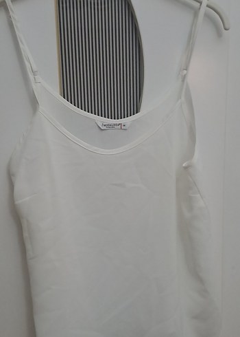 Gri Minimalist Kadın Atlet