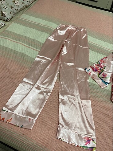 Diğer Saten pijama takımı