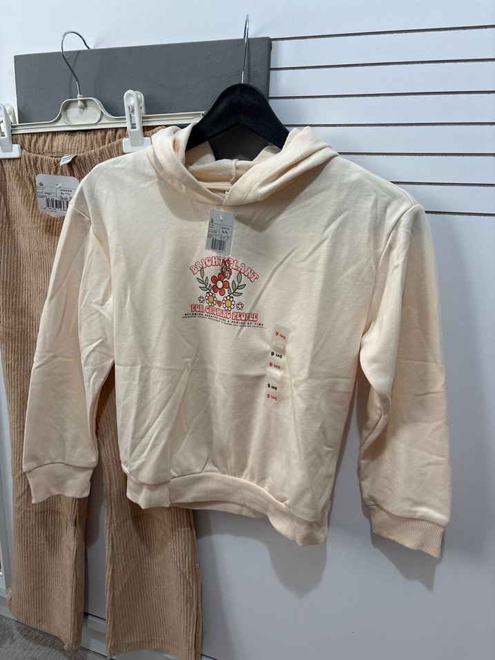 Nakışlı Bej Kadife Kız Çocuk Eşofman Takımı - Görsel 2