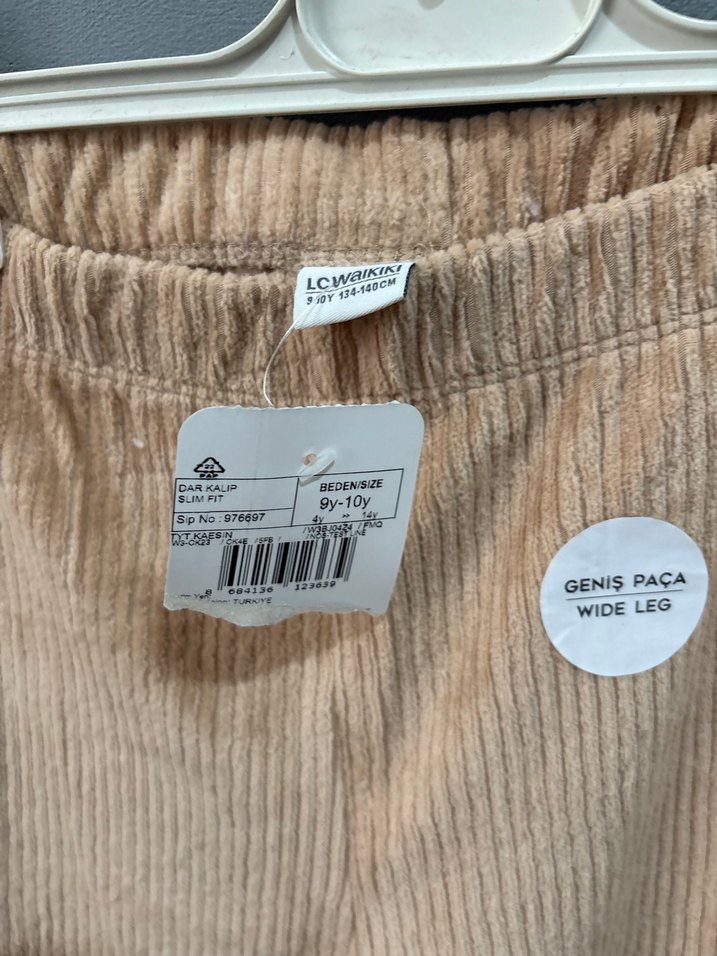 Nakışlı Bej Kadife Kız Çocuk Eşofman Takımı - Görsel 4