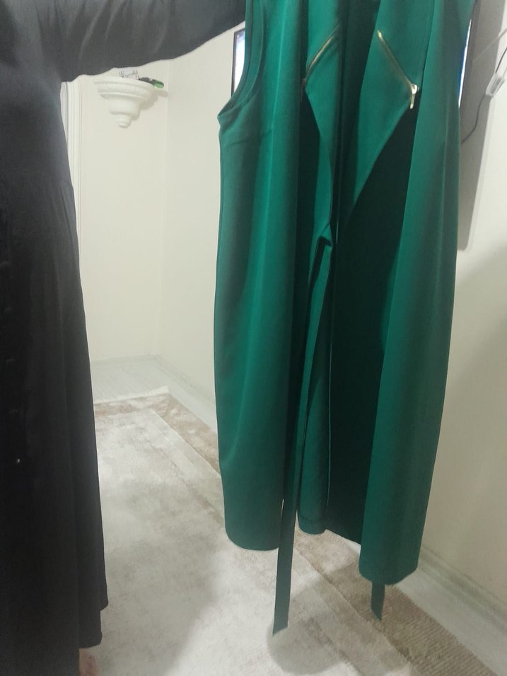 Uzun Koyu Yeşil - Görsel 2