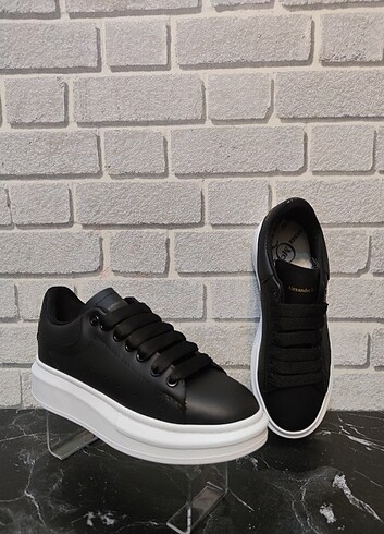 38 Beden siyah Renk Alexander McQueen ???? [36-37-38-39-40] Tüm Numaralar Mevcut ?? 