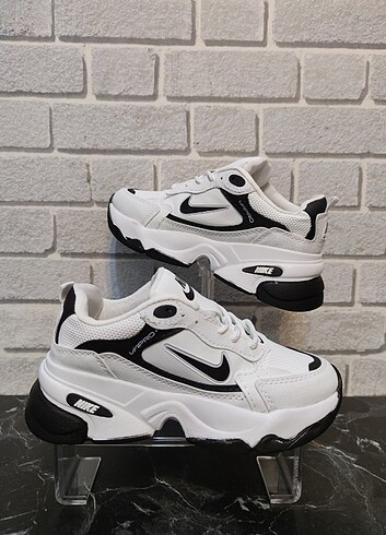 Nike Nike ???? [36-40] Numara Aralığı Mevcut ?? Tam Kalıp ??Hafif Es