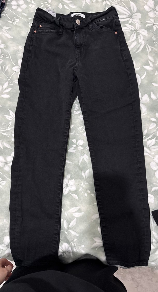 Kadın Siyah Mini Fit Düğmeli Kot Pantolon - Görsel 2