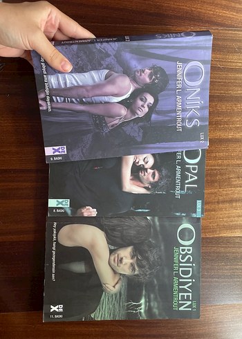  Beden Renk Jennifer L. Armentrout - Lux Serisi 3 Kitap