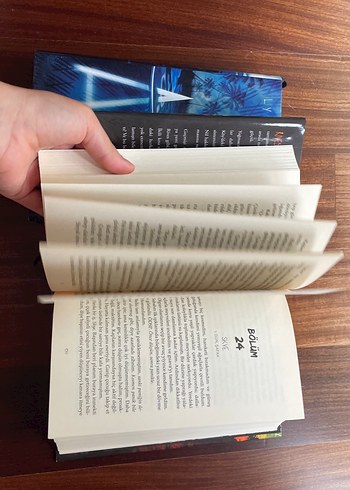 Beden Renk ADA Serisi - İki Kitap Seti