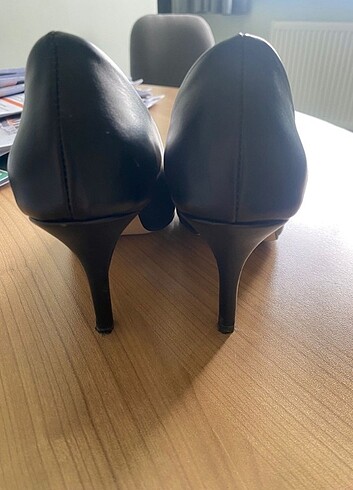 Fabrika Siyah stiletto