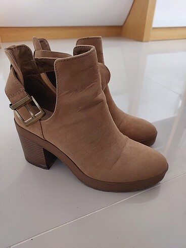 bershka topuklu bot
