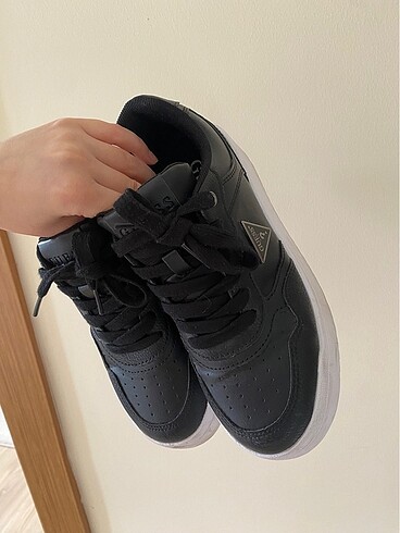 36 Beden siyah Renk Guess sneaker