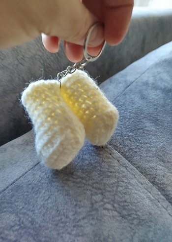  Beden Beyaz Örgü Bebek Patik Anahtarlık