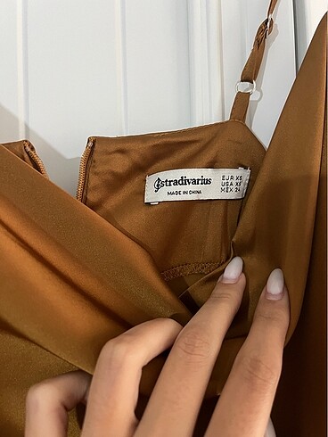 Stradivarius Saten bronz renk elbise
