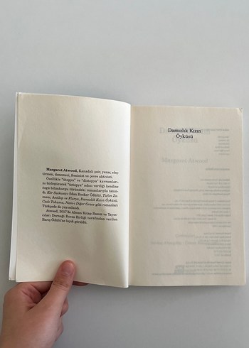 Beden Renk Damızlık Kızın Öyküsü - Margaret Atwood