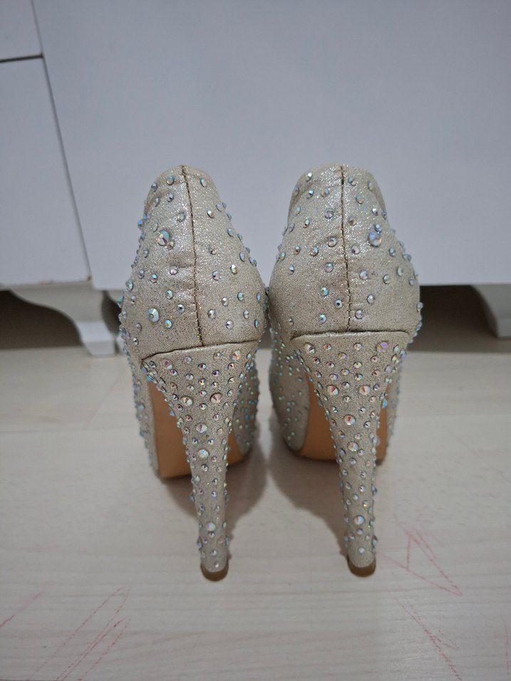 gri beyaz gibi renk İşlemeli taşlı Topuklu Kadın Ayakkabı - Görsel 2