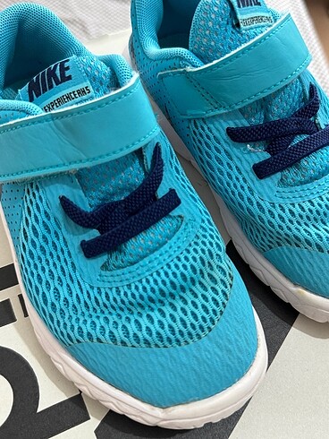 26 Beden Nike orijinal spor ayakkabı