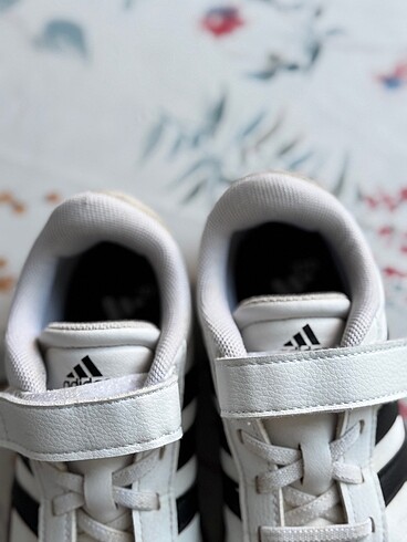 Adidas Orjinal Adidas court ayakkabı
