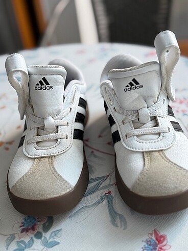 30 Beden Orjinal Adidas court ayakkabı