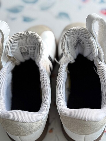 30 Beden beyaz Renk Orjinal Adidas court ayakkabı
