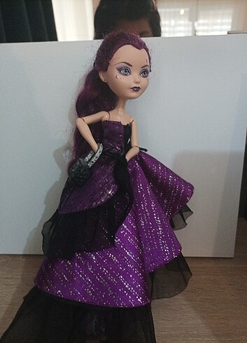 Ever After High Raven queen