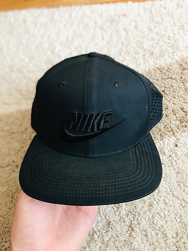 Nike şapka