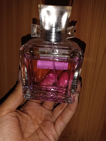 Kadın parfüm - Görsel 2