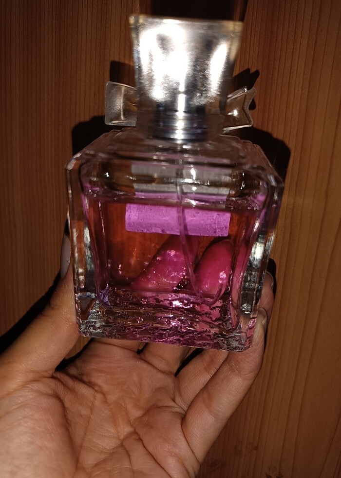 Kadın parfüm - Görsel 2