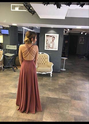 36 Beden bordo Renk Sırt Dekolteli Gece Elbisesi