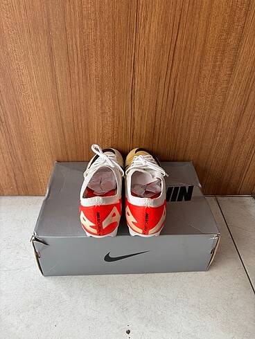 40 Beden beyaz Renk Nike krampon