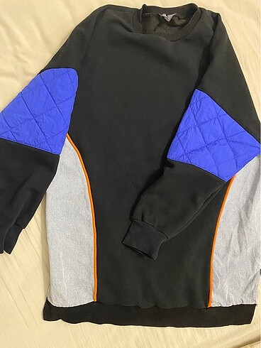 Zara Sweatshirt