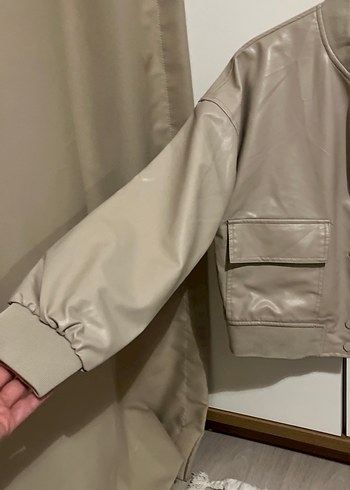 Düğmeli Bej Deri Kadın Ceket - Görsel 4