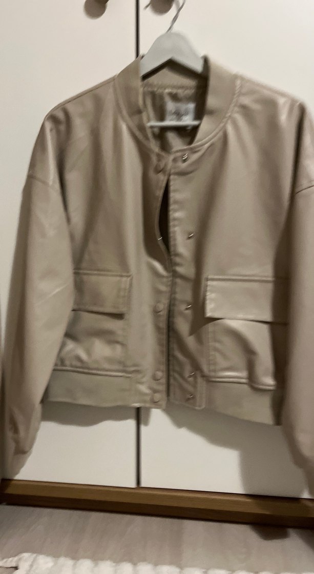 Düğmeli Bej Deri Kadın Ceket - Görsel 3