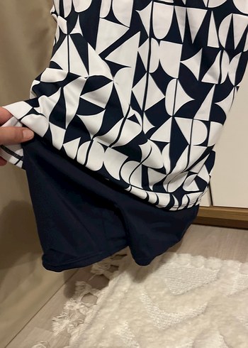 Kadın Siyah Beyaz Desenli Spor Mayo - Görsel 3