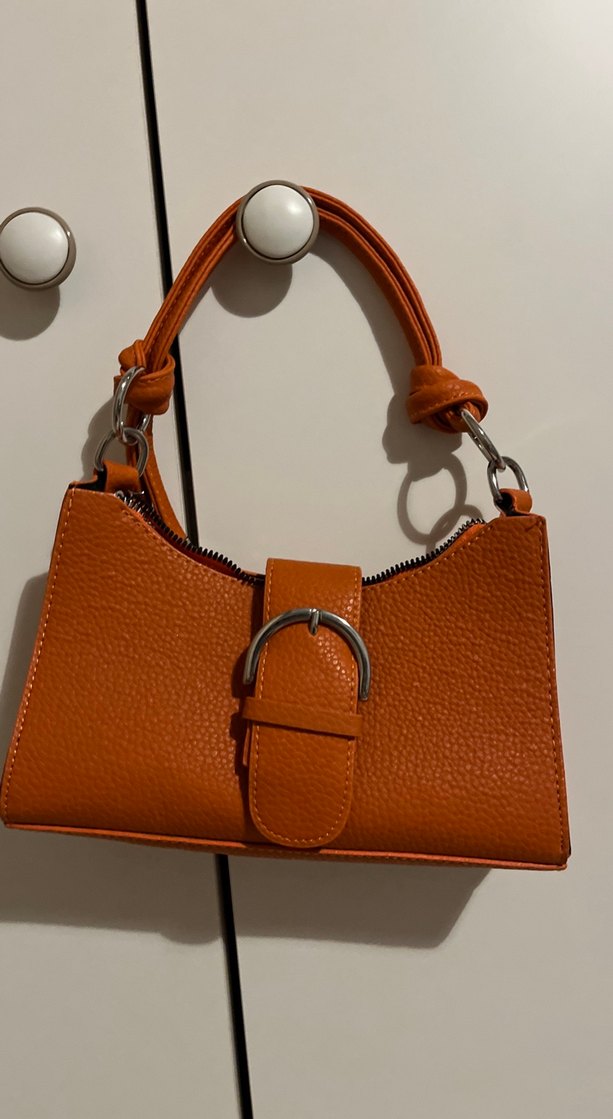 Kilit Tokalı Parlak Kahverengi Deri Çanta - Görsel 2