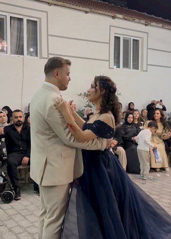 l Beden Lacivert nişan elbisesi