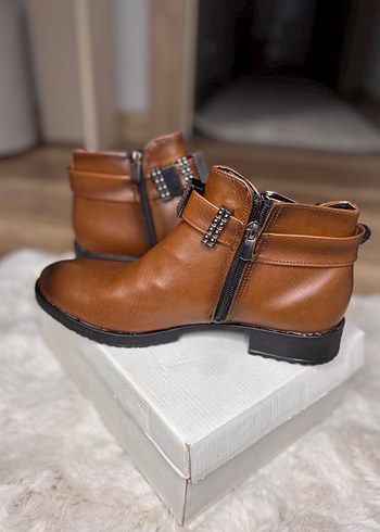 Klasik Kahverengi Deri Tokalı Kadın Botu - Görsel 5