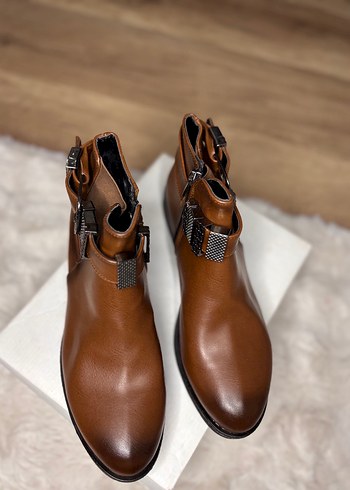 Klasik Kahverengi Deri Tokalı Kadın Botu - Görsel 4