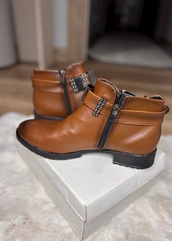 Klasik Kahverengi Deri Tokalı Kadın Botu - Görsel 3