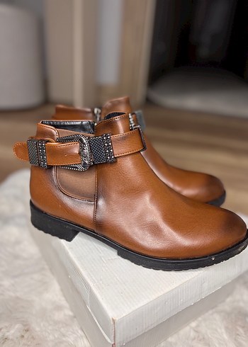 Klasik Kahverengi Deri Tokalı Kadın Botu - Görsel 6