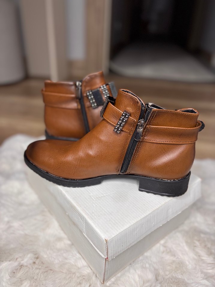 Klasik Kahverengi Deri Tokalı Kadın Botu - Görsel 5