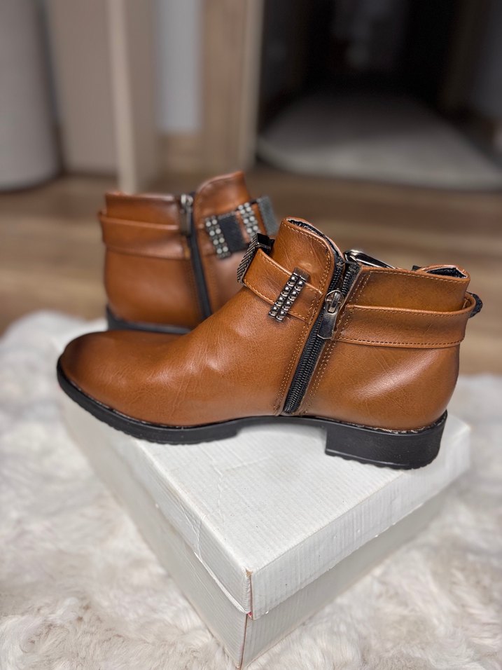 Klasik Kahverengi Deri Tokalı Kadın Botu - Görsel 3