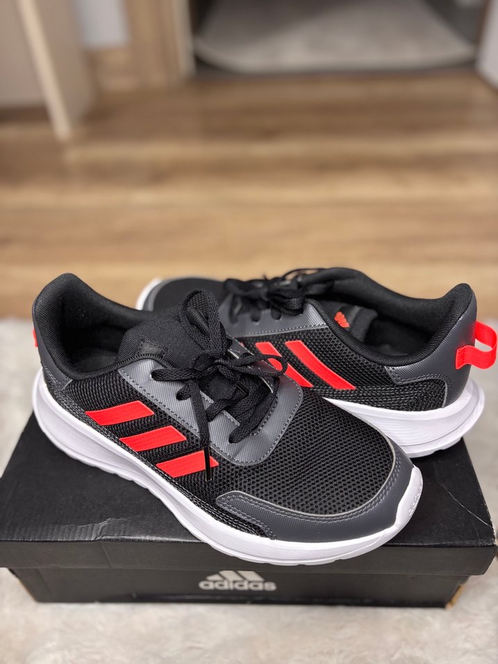 Adidas Gri Kırmızı Unisex Spor Ayakkabı - Görsel 2