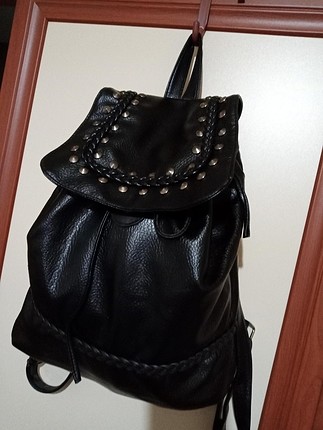 siyah yeni sırt çantası